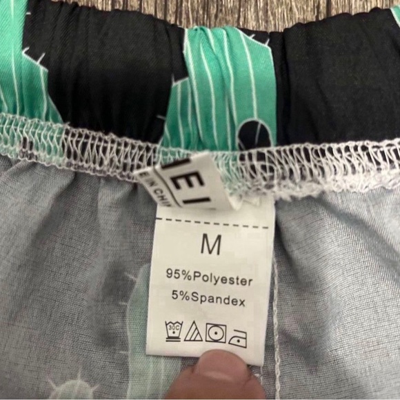 Shorts - Picture 2 of 2